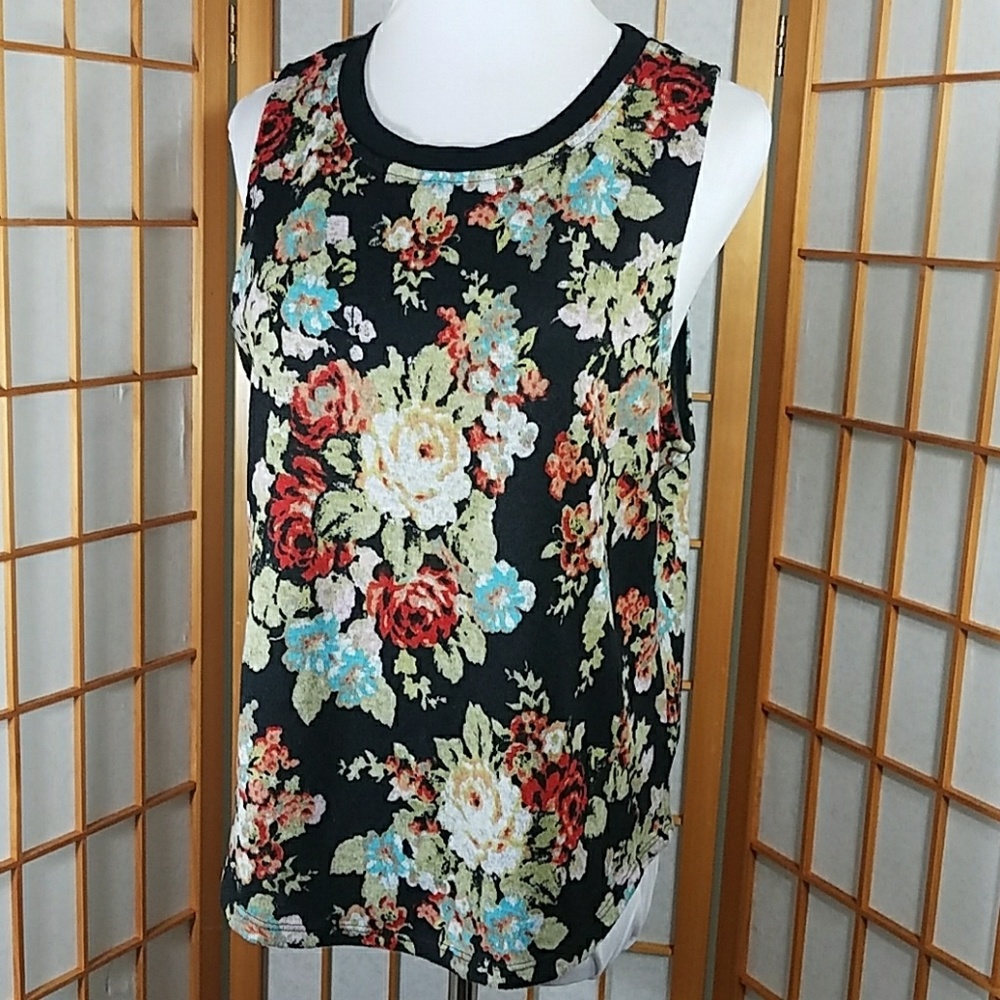 Like Mynded Nordstroms floral sleeveless top